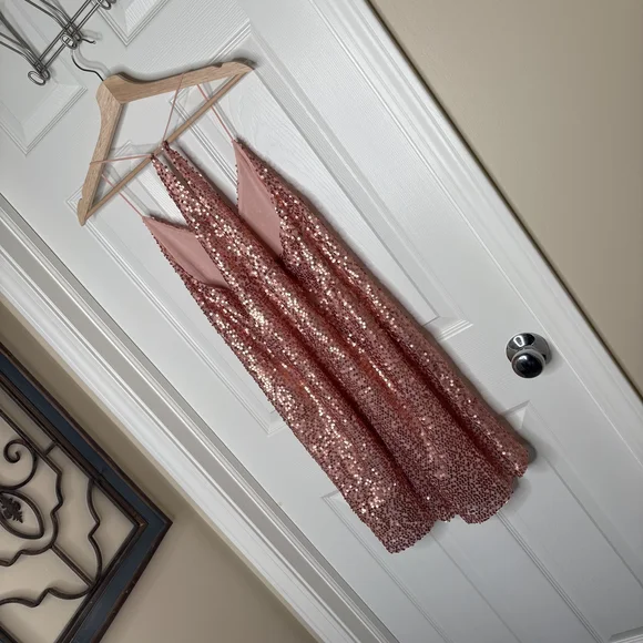 Lulu's Blush Sequin Strappy Dress Size Medium :) - Picture 8 of 8